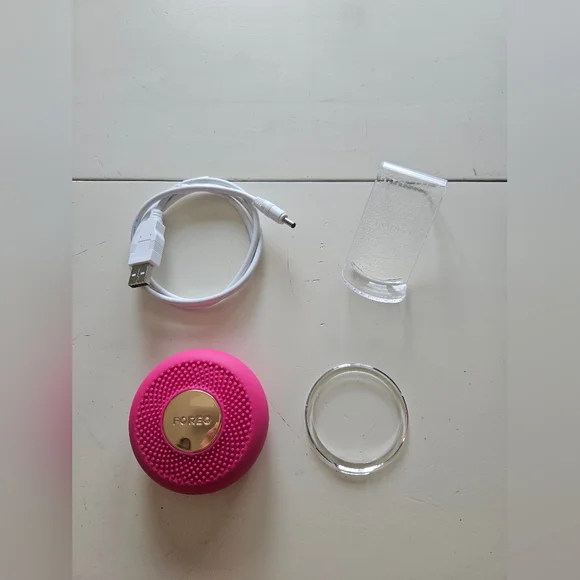 New Out Of Box Foreo UFO Mini 2- Fuschia - Picture 3 of 3